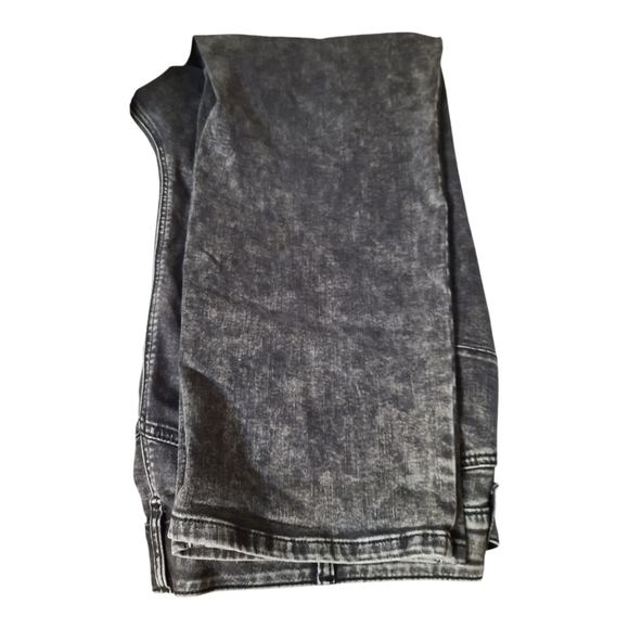 Torrid Womens " Feel The Fit" Bombshell Straight Black 26R - Picture 14 of 14